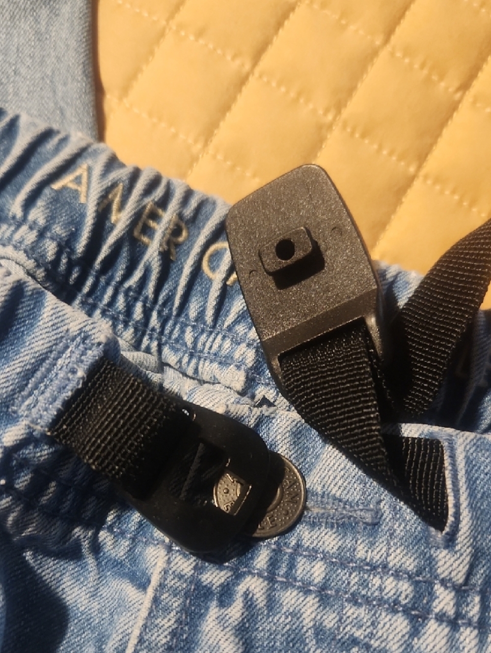 American Eagle Jogger Denim Pants - Picture 9 of 13